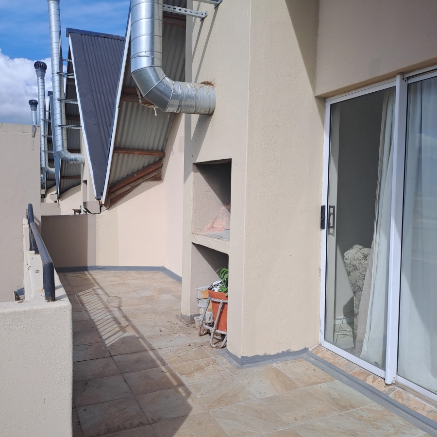 1 Bedroom Property for Sale in Whispering Pines Western Cape